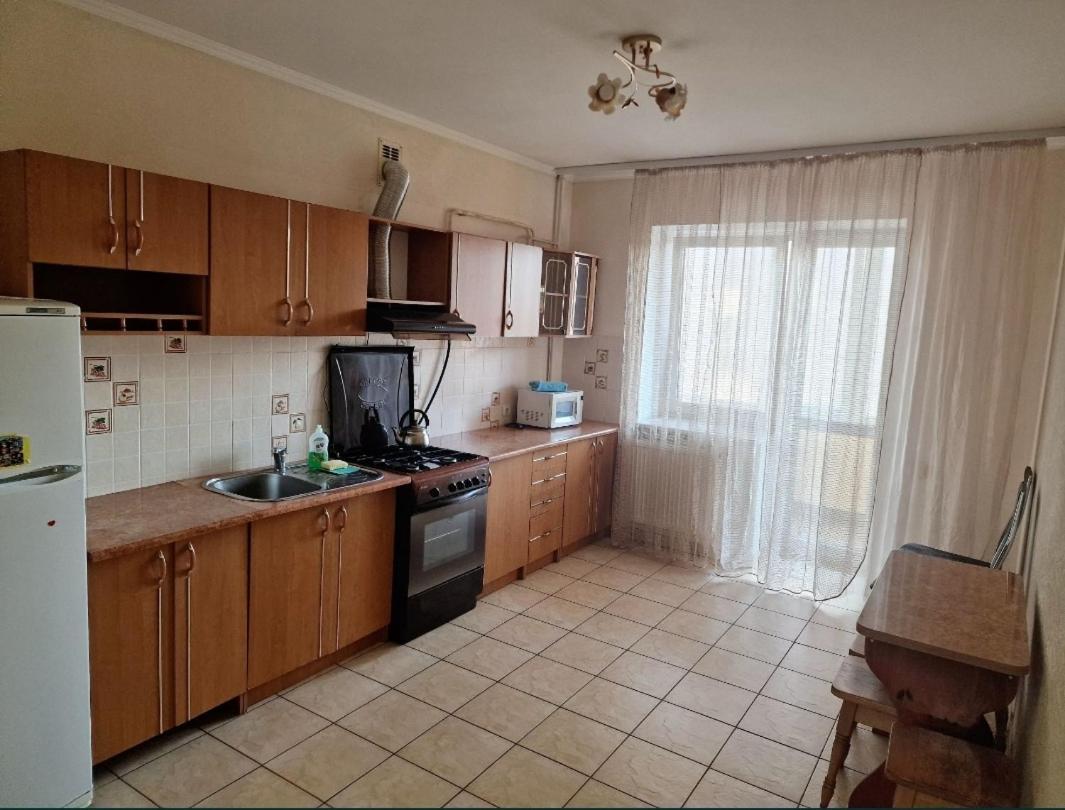 Apartment On Kravchuka, 11B Lutsʼk Dış mekan fotoğraf